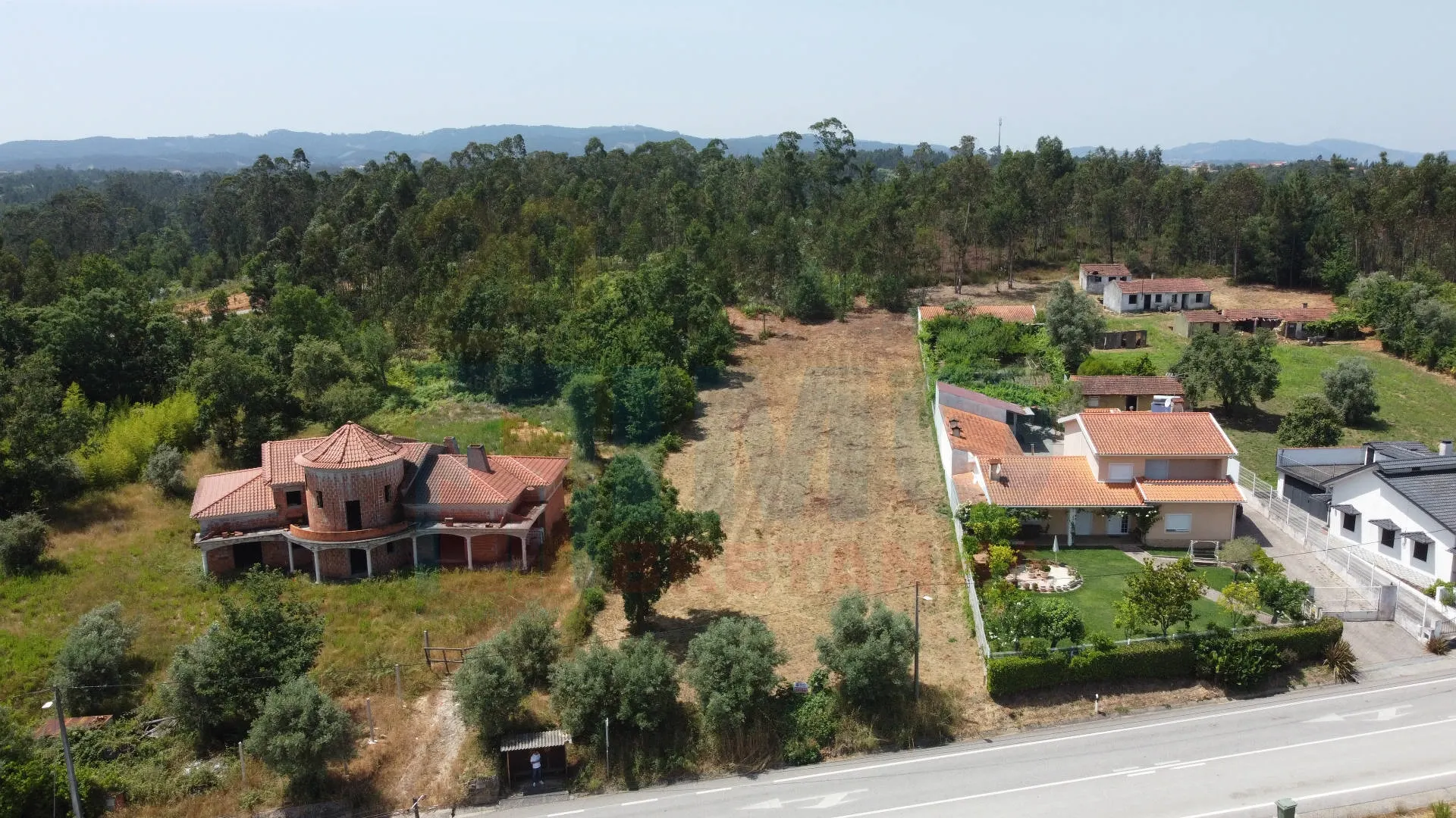 Ver detalhes: Venda Terreno Urbano T0